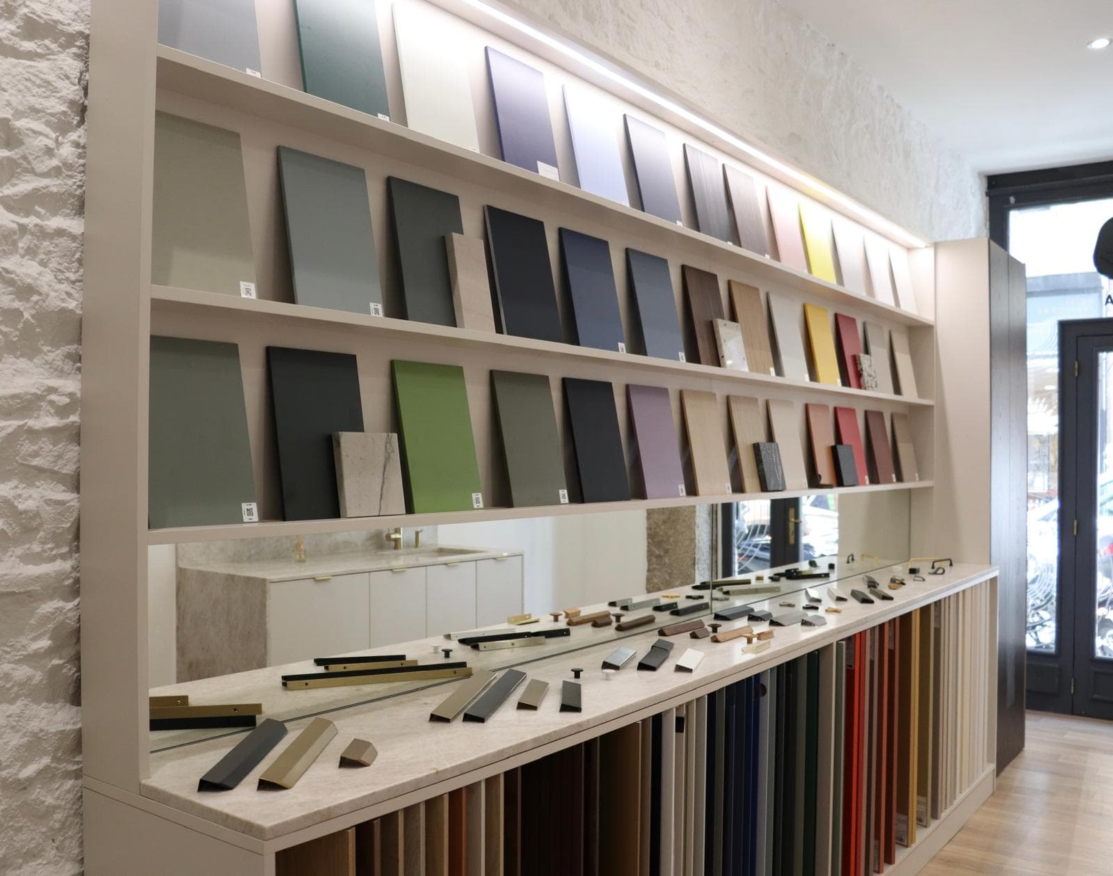 La cuisine d’exposition du showroom Meblea